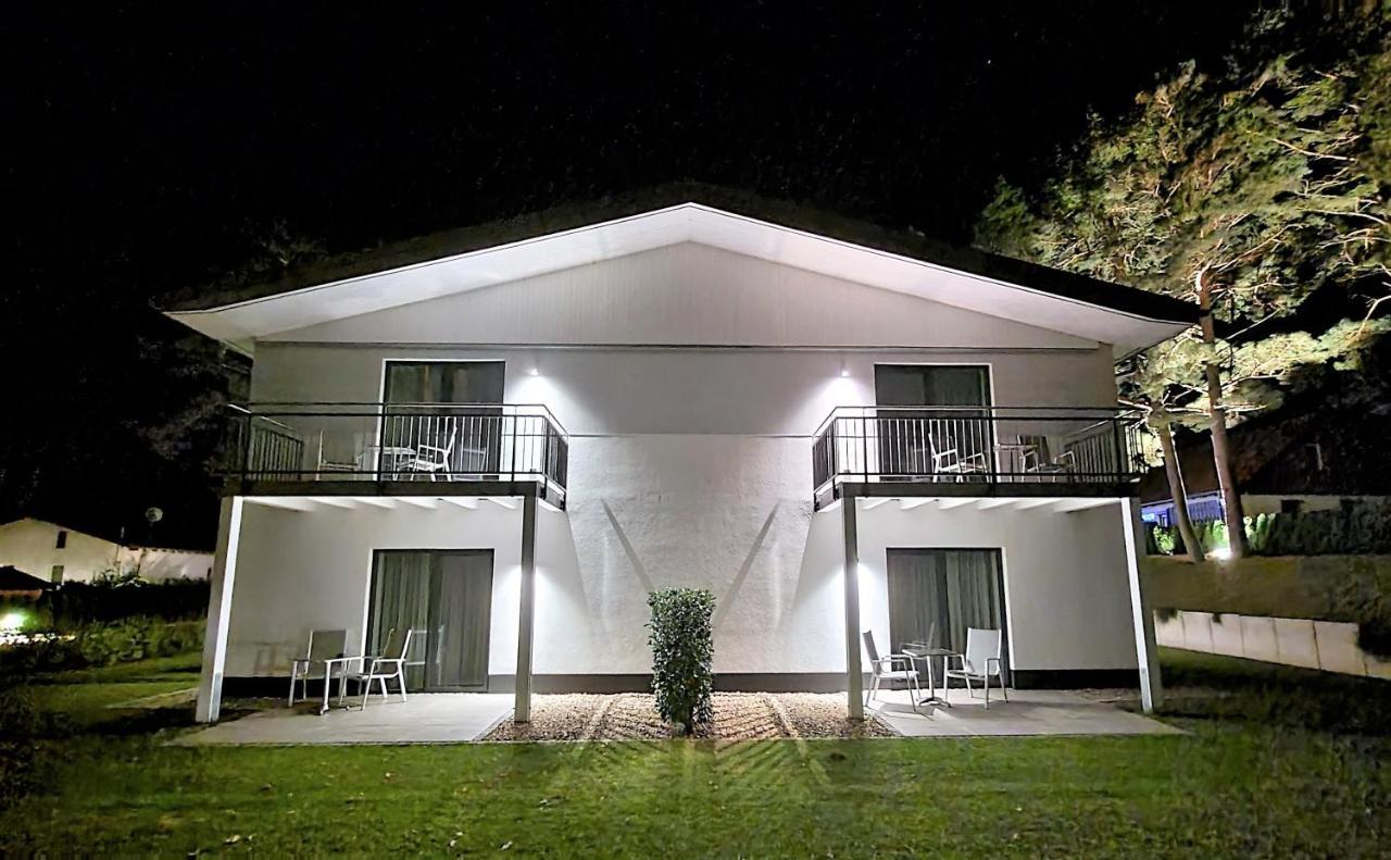 Art & Galerie Hotel Lenz Plauer See Fuenfseen ภายนอก รูปภาพ