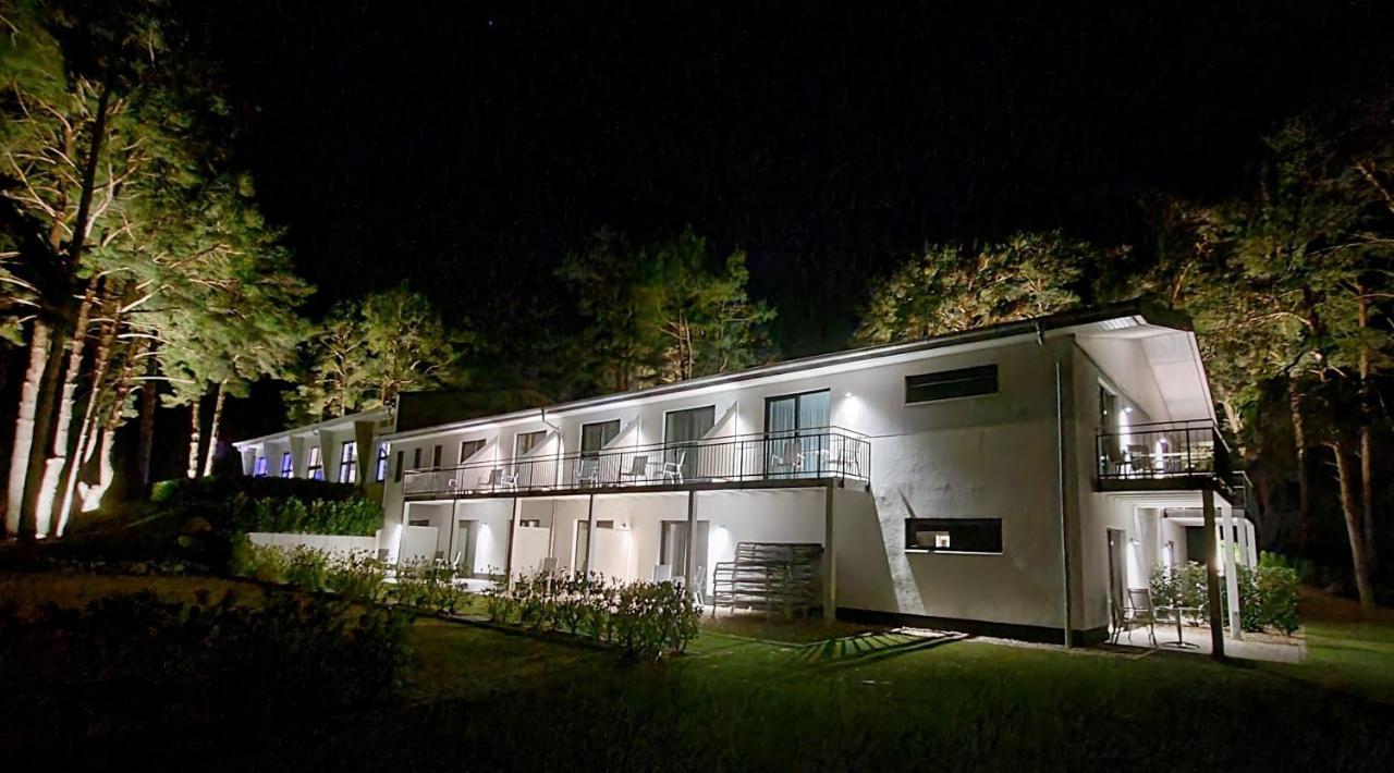 Art & Galerie Hotel Lenz Plauer See Fuenfseen ภายนอก รูปภาพ