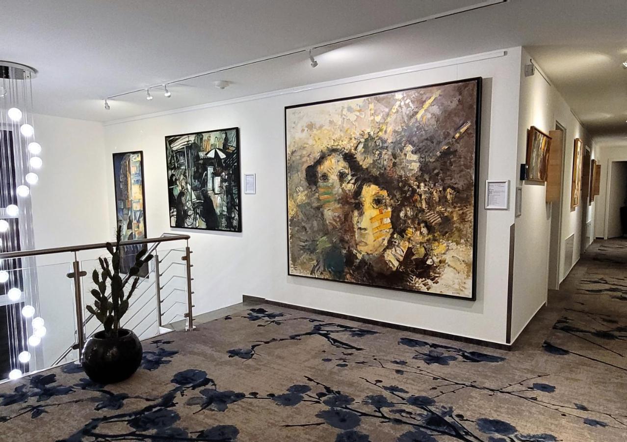 Art & Galerie Hotel Lenz Plauer See Fuenfseen ภายนอก รูปภาพ