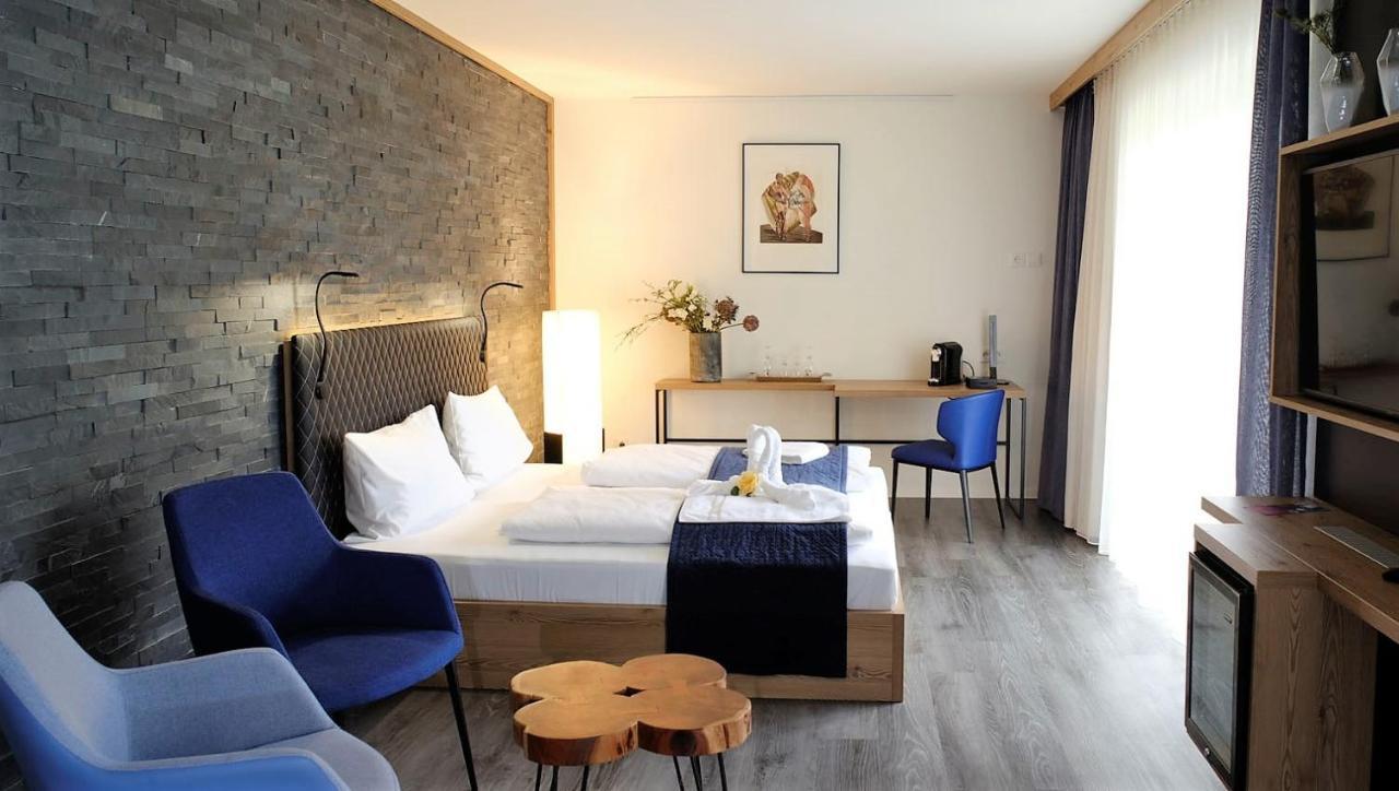 Art & Galerie Hotel Lenz Plauer See Fuenfseen ภายนอก รูปภาพ