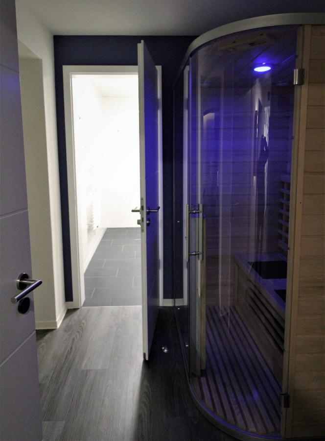 Art & Galerie Hotel Lenz Plauer See Fuenfseen ภายนอก รูปภาพ