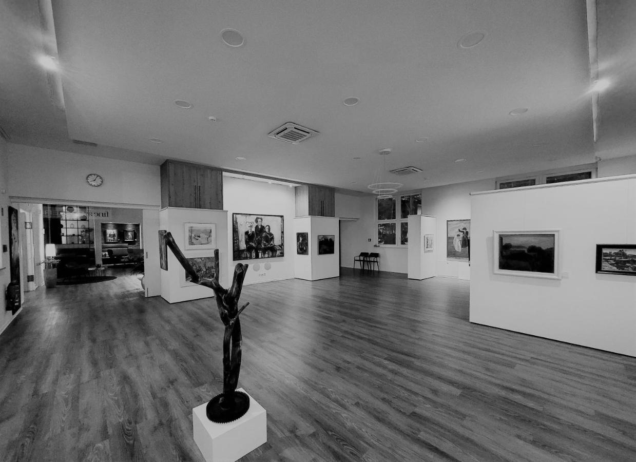 Art & Galerie Hotel Lenz Plauer See Fuenfseen ภายนอก รูปภาพ